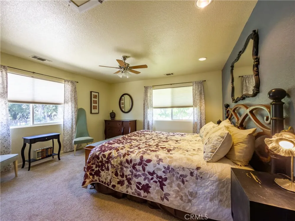 51571 Coyote Ridge Oakhurst, CA 93644