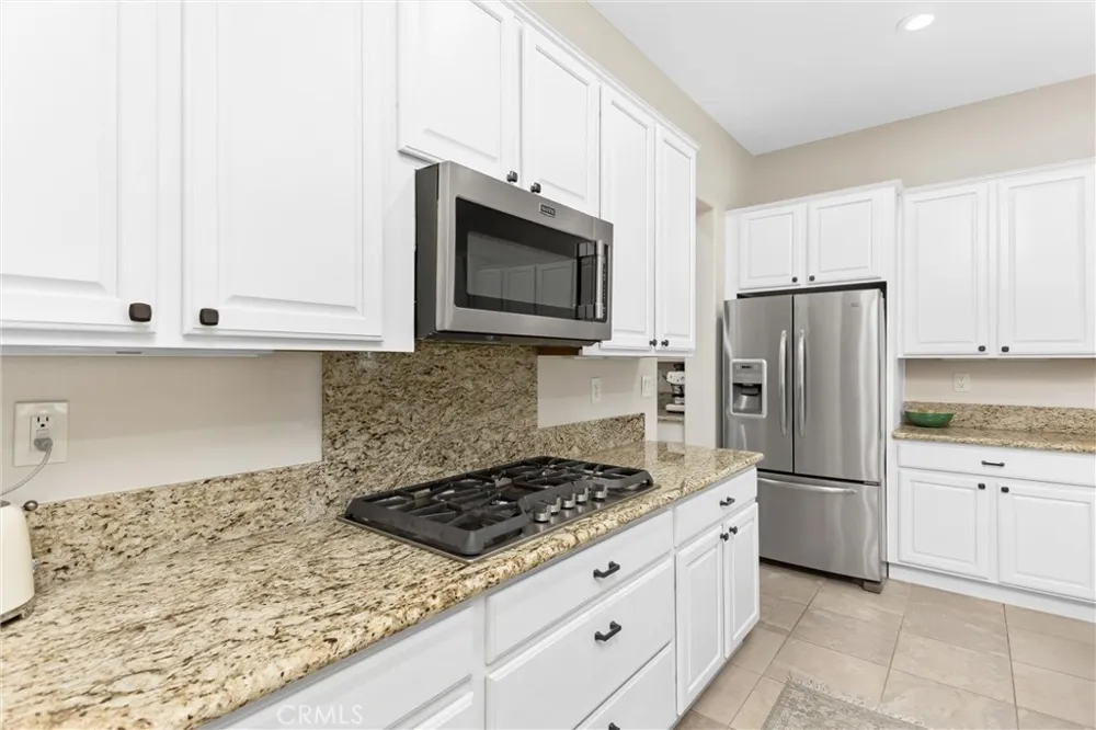 1779 Hannon Cherry Valley, CA 92223