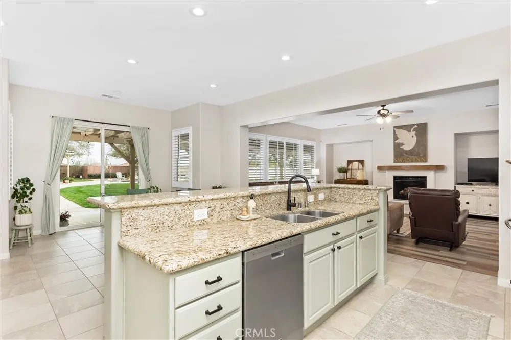 1779 Hannon Cherry Valley, CA 92223