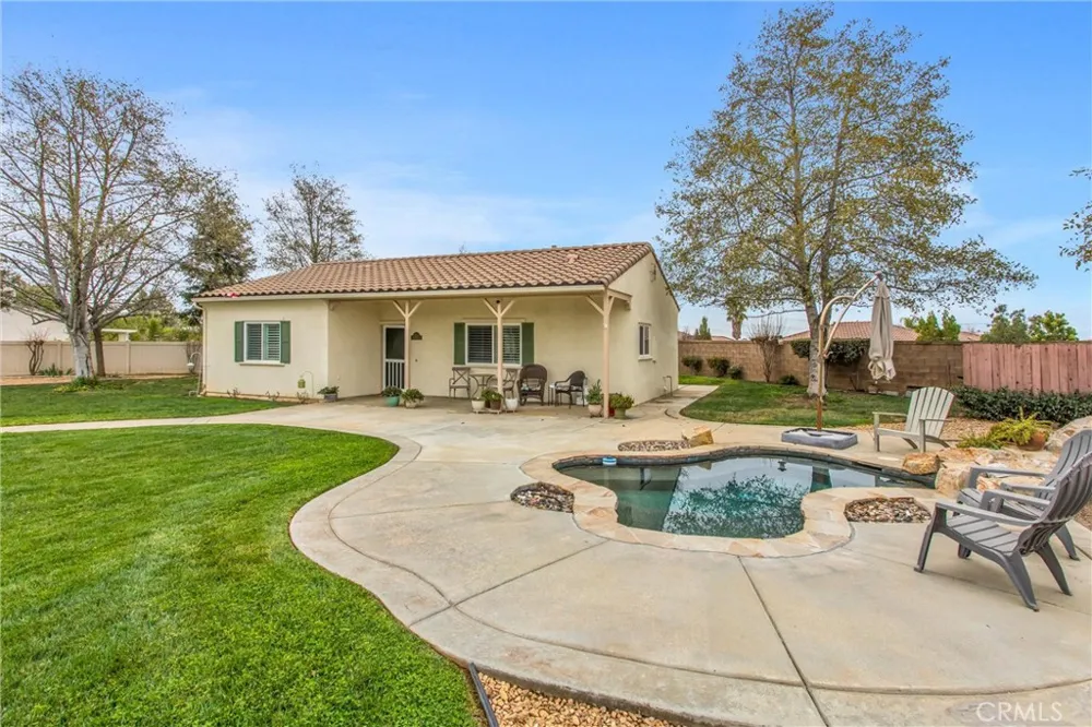 1779 Hannon Cherry Valley, CA 92223