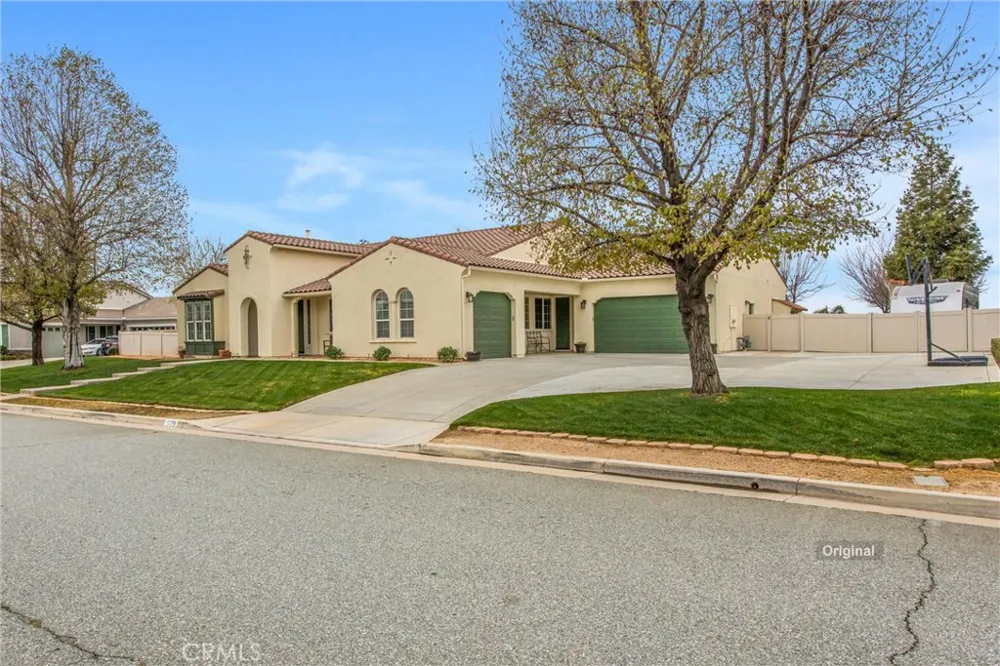 1779 Hannon Cherry Valley, CA 92223
