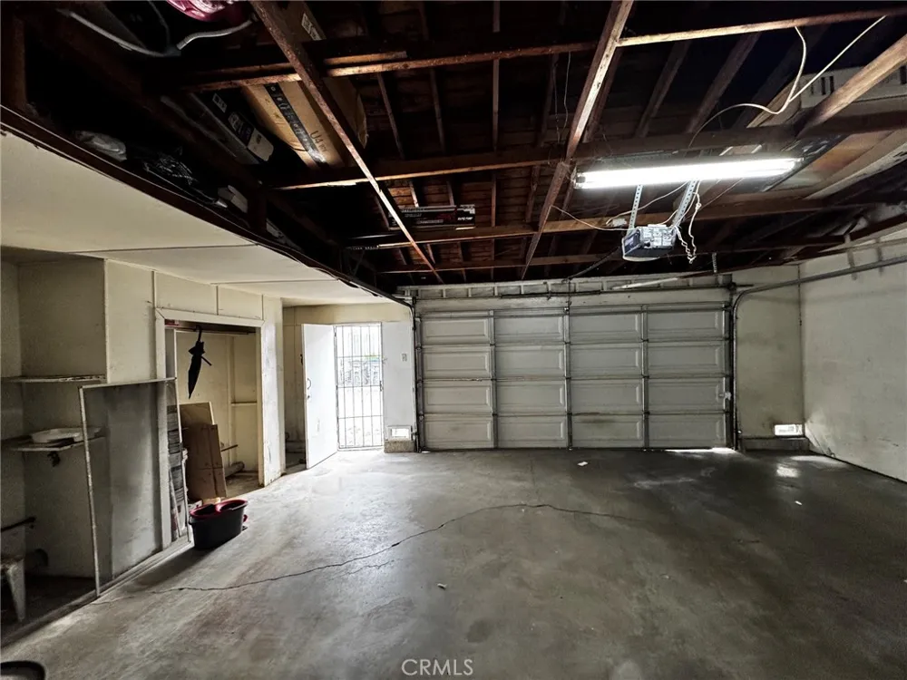 17 Scottsdale Carson, CA 90745