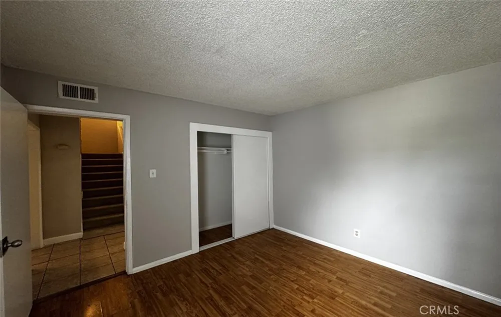 17 Scottsdale Carson, CA 90745