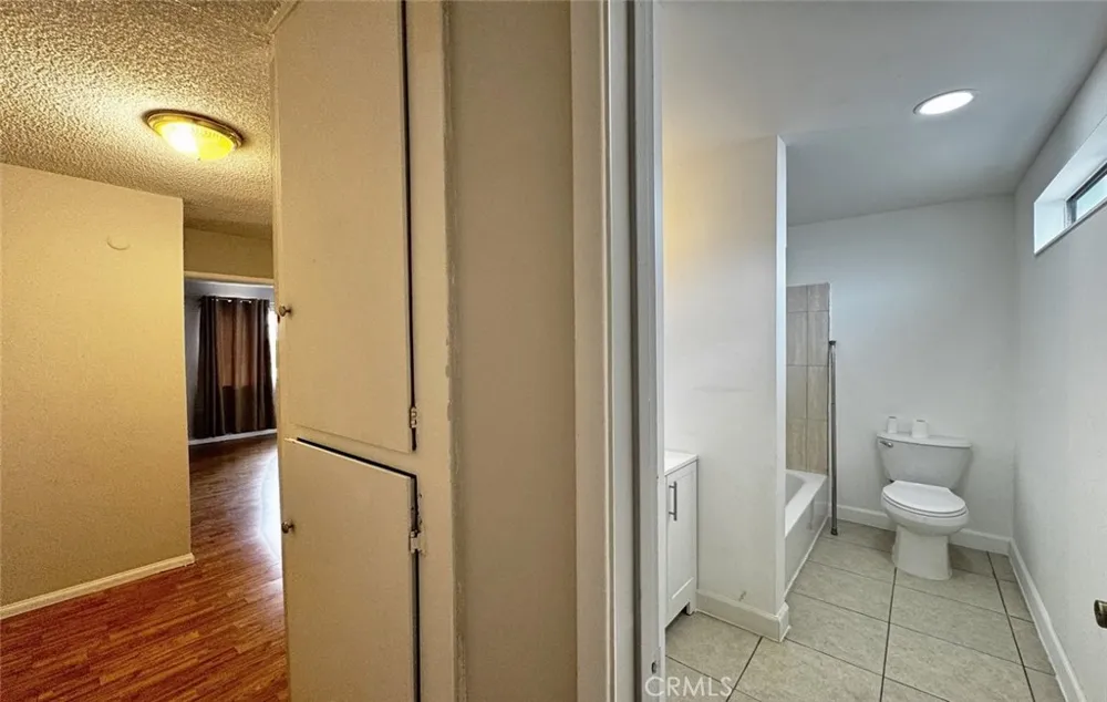 17 Scottsdale Carson, CA 90745