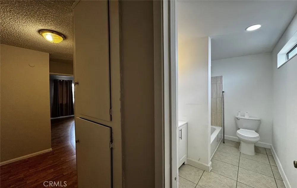 17 Scottsdale Carson, CA 90745
