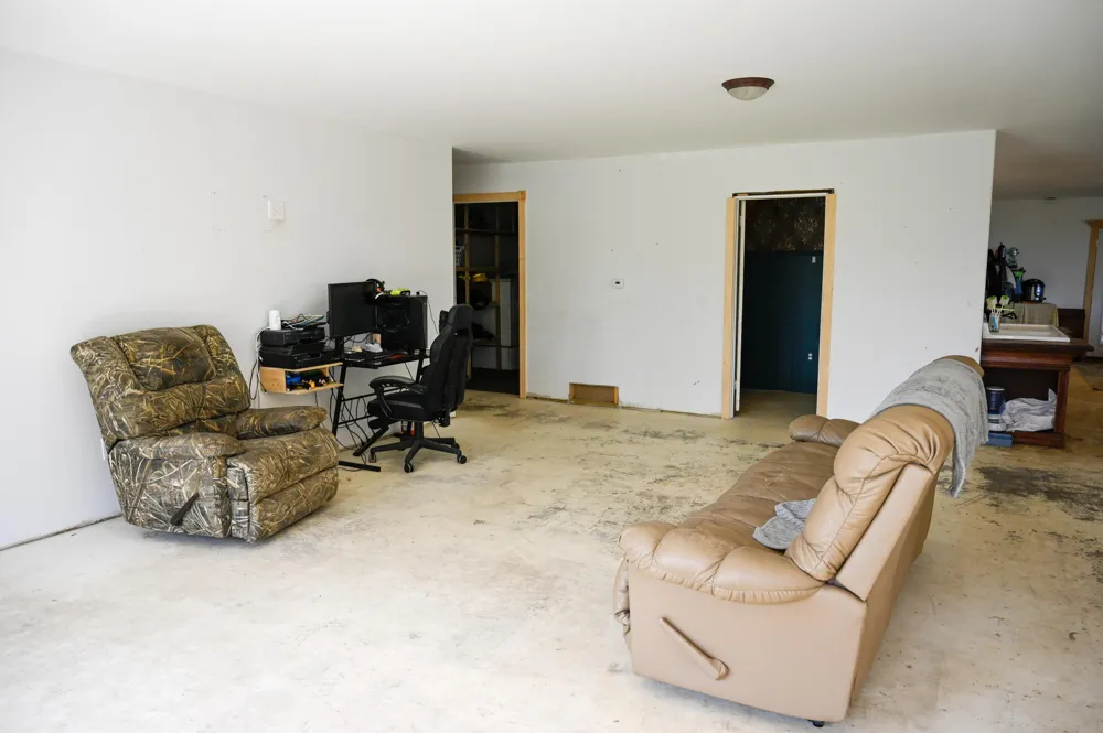 8492 Gibson Avenue Lake, MI 48632