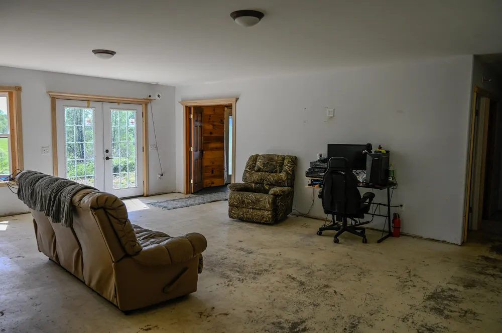 8492 Gibson Avenue Lake, MI 48632
