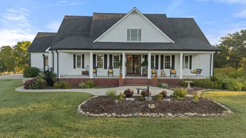 1421 Lawrence Ln