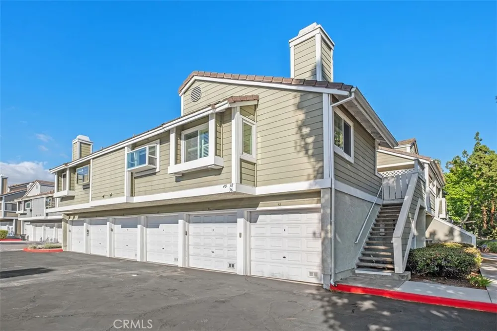 40 Hollyhock Aliso Viejo, CA 92656