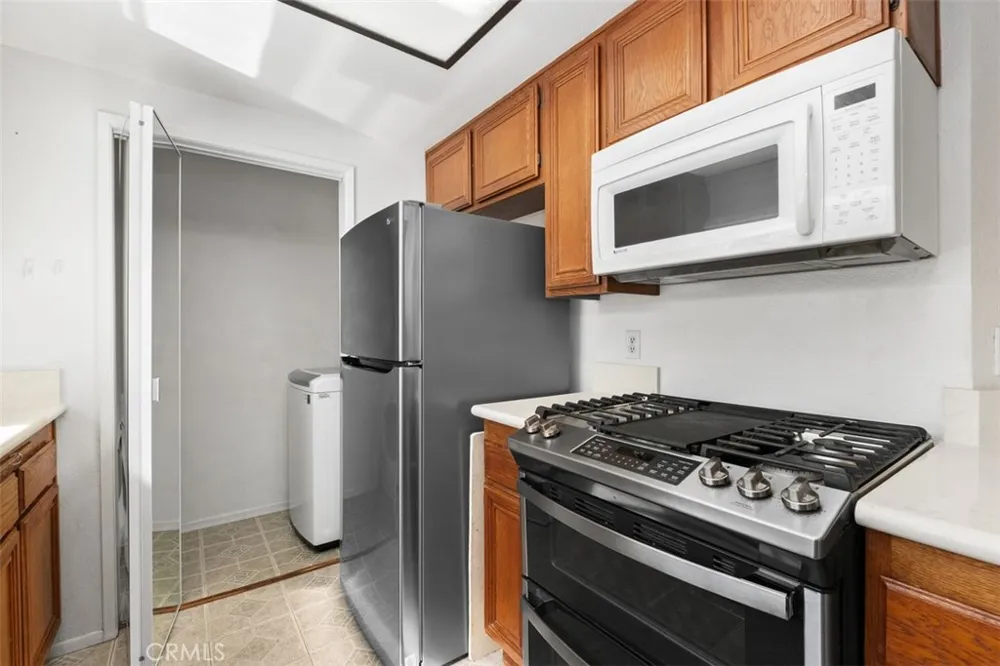 40 Hollyhock Aliso Viejo, CA 92656