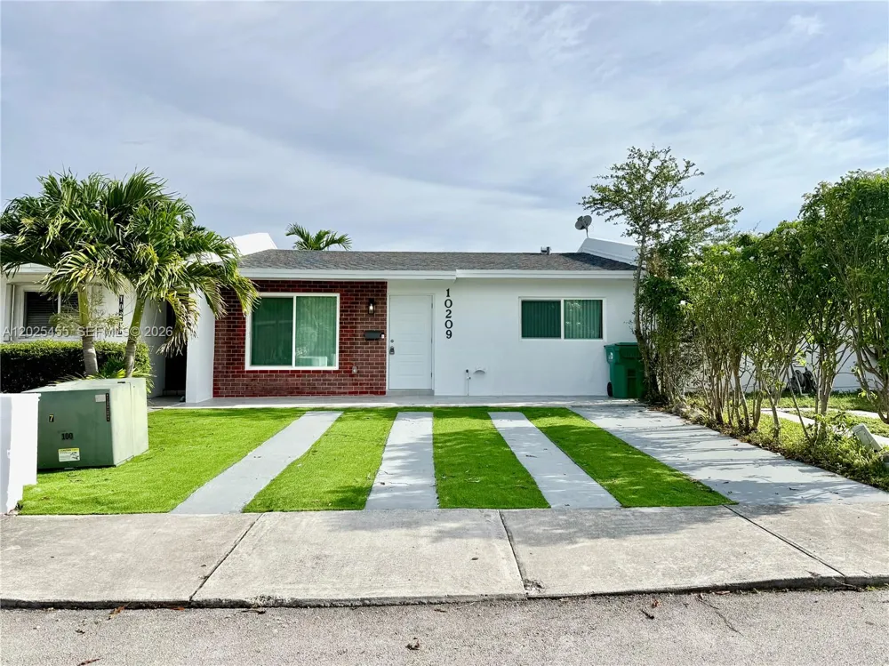 10209 SW 20th Ter Miami, FL 33165