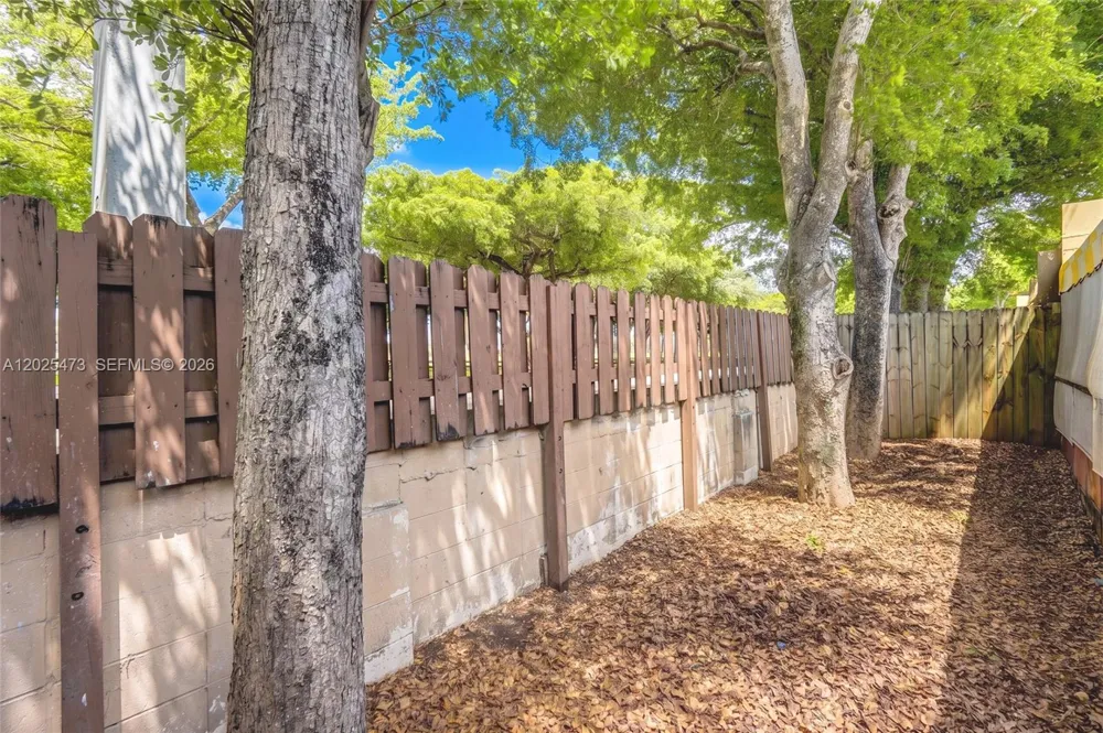 6705 Kingsmoor Way Miami Lakes, FL 33014