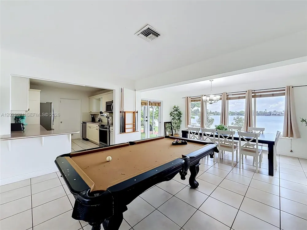 2501 NE 209th Ter Miami, FL 33180