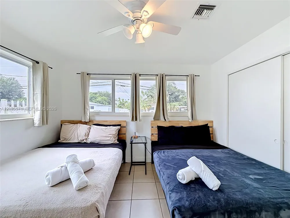 2501 NE 209th Ter Miami, FL 33180