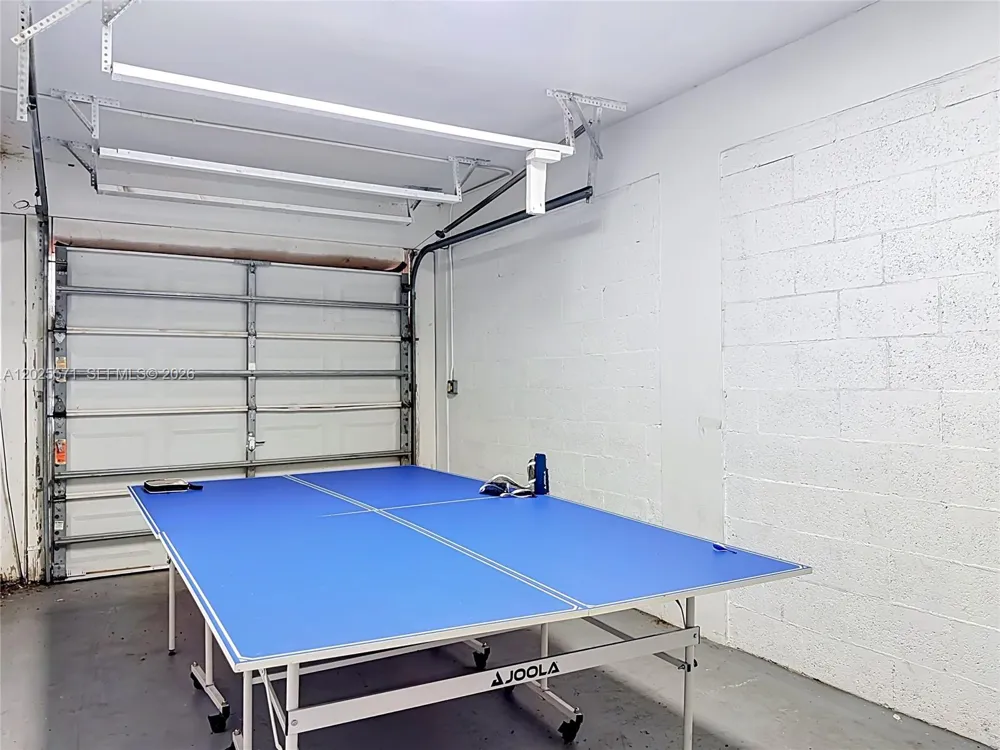 2501 NE 209th Ter Miami, FL 33180