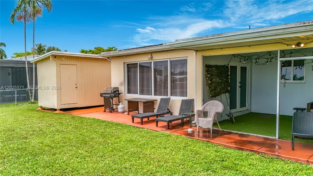 2501 NE 209th Ter Miami, FL 33180