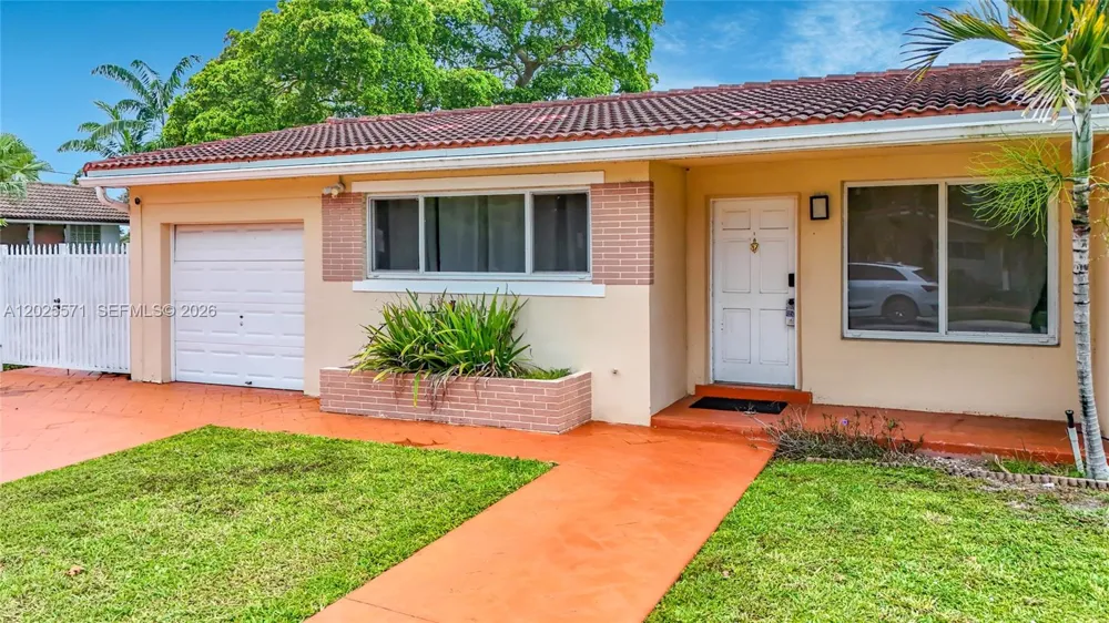 2501 NE 209th Ter Miami, FL 33180