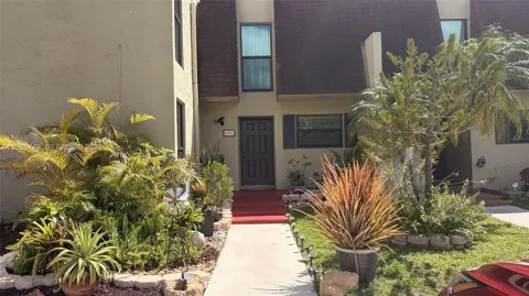 8982 Palm Tree Ln #8982