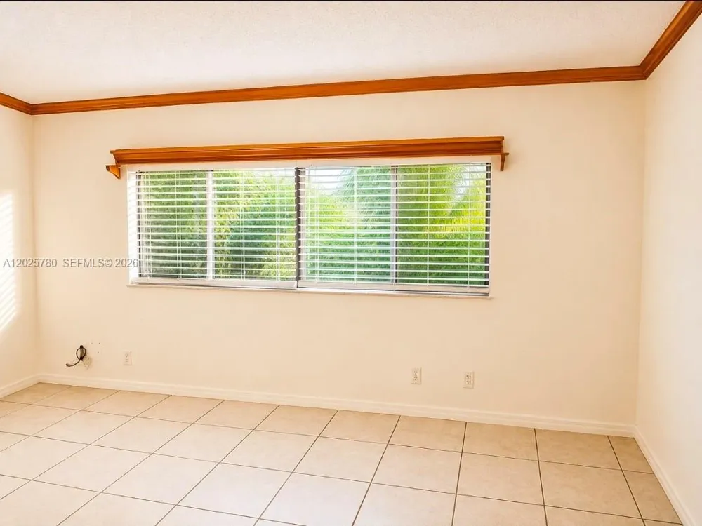 3082 S Oakland Forest Dr #1301 Oakland Park, FL 33309
