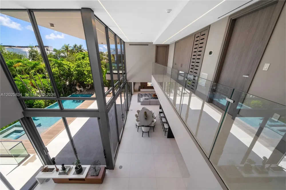571 Glenridge Rd Key Biscayne, FL 33149