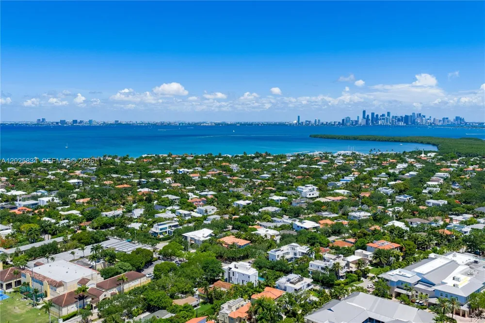 571 Glenridge Rd Key Biscayne, FL 33149