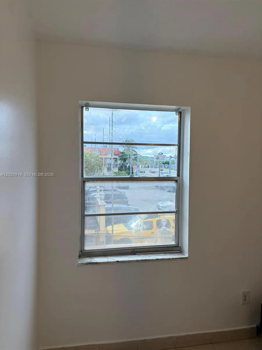 6820 W Flagler St #212 Miami, FL 33144