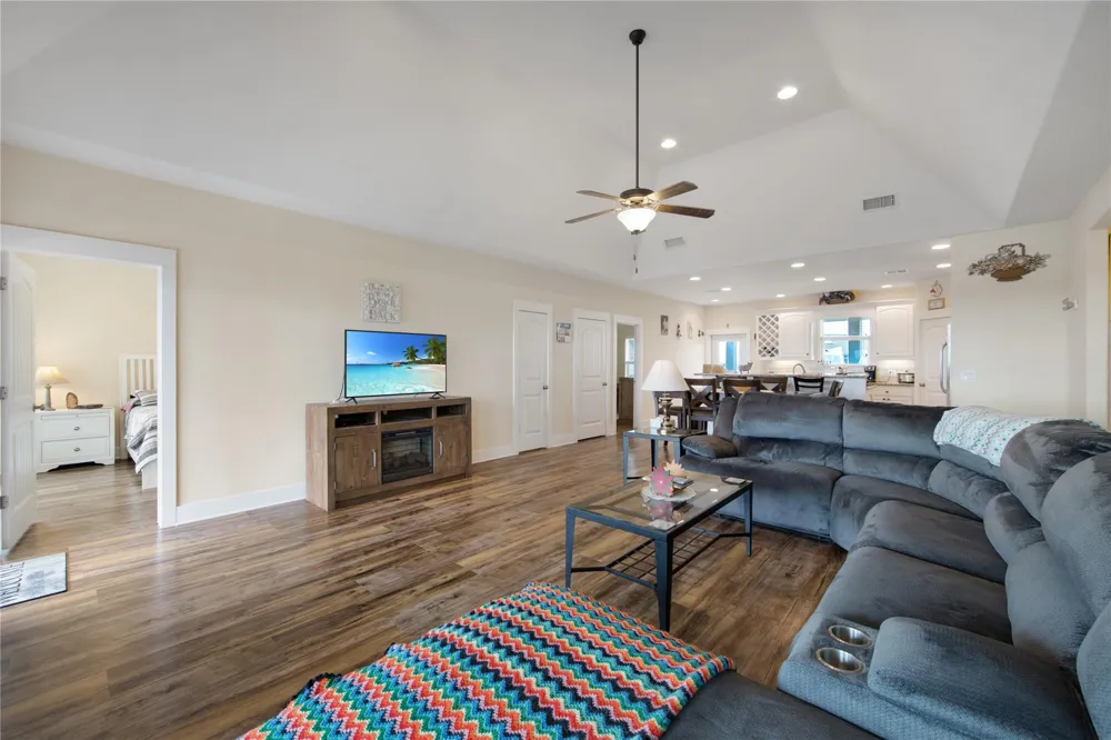 4304 Bolivar Circle Port Bolivar, TX 77650