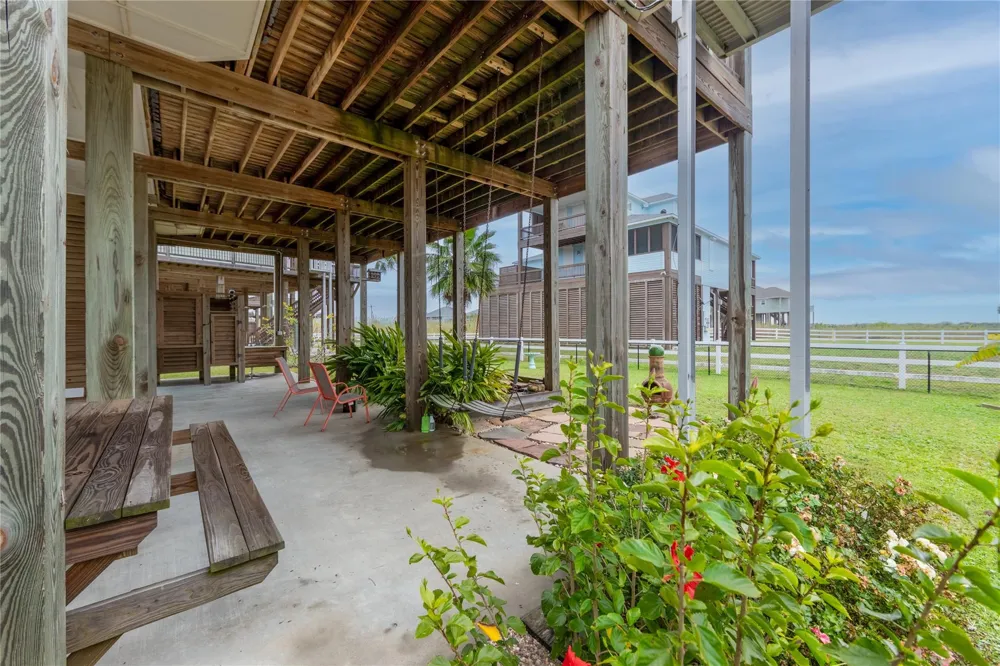 4304 Bolivar Circle Port Bolivar, TX 77650