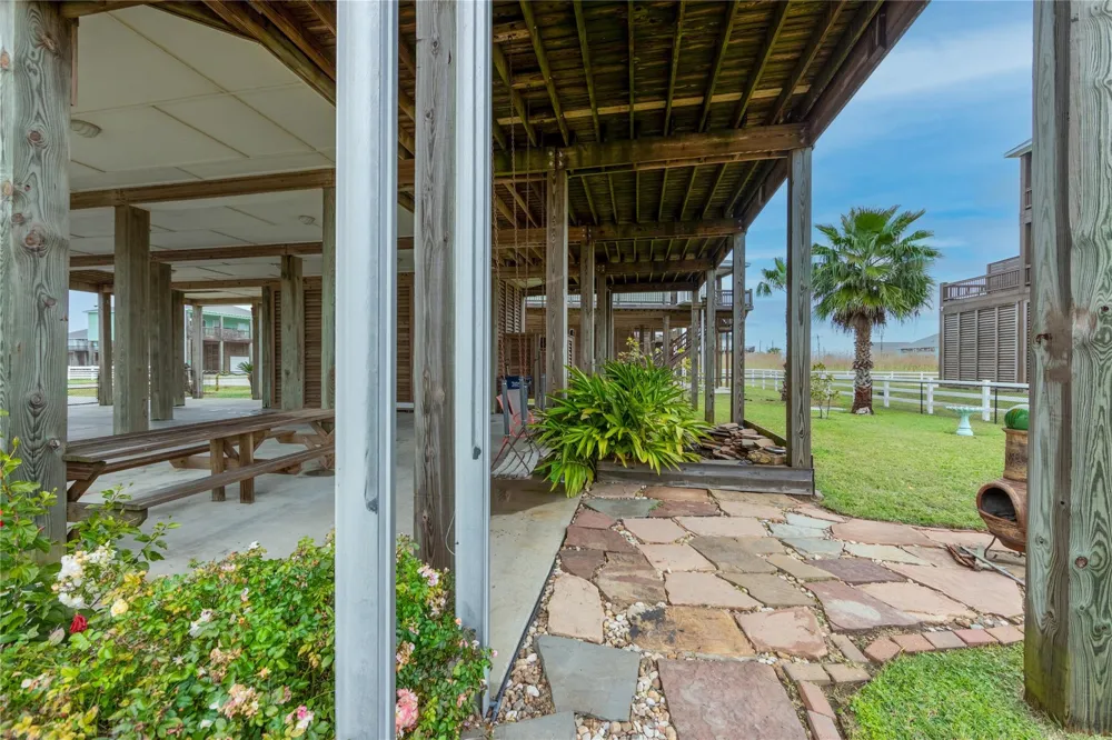 4304 Bolivar Circle Port Bolivar, TX 77650