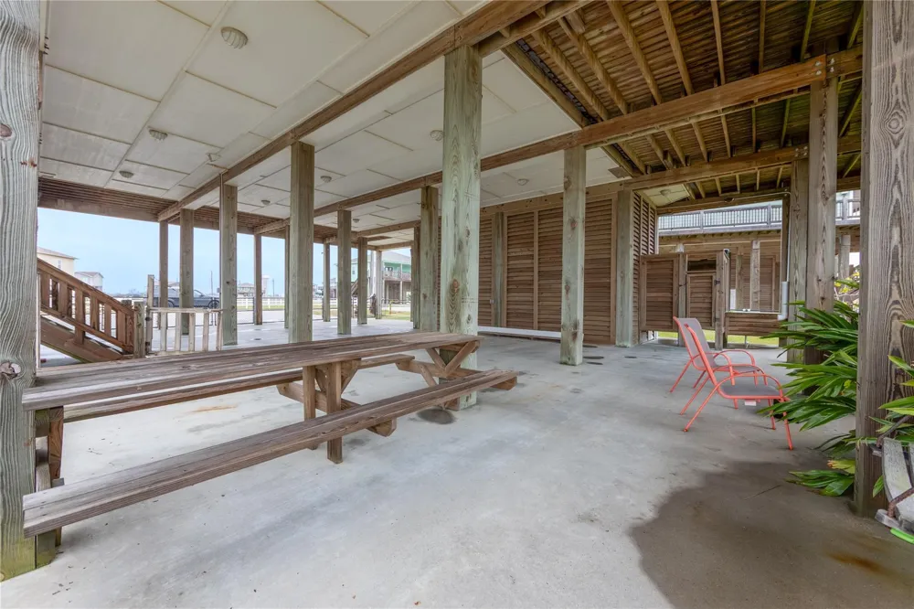4304 Bolivar Circle Port Bolivar, TX 77650