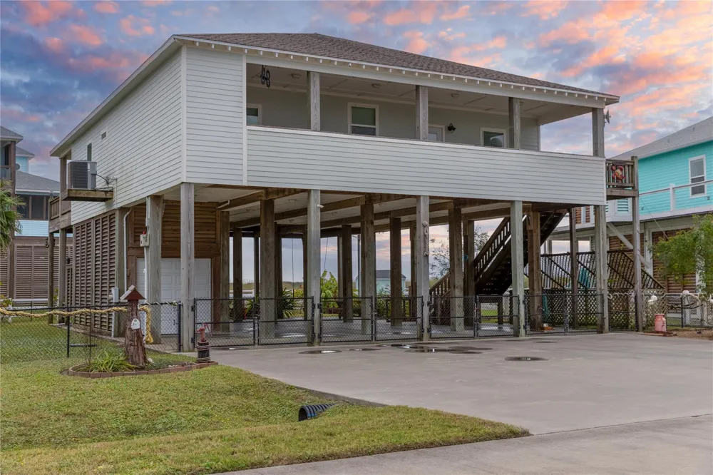 4304 Bolivar Circle Port Bolivar, TX 77650