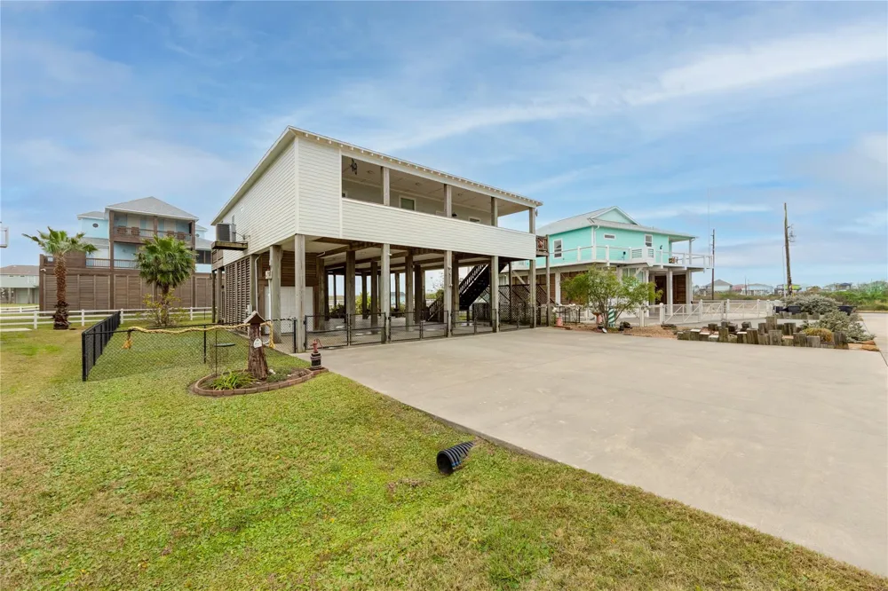 4304 Bolivar Circle Port Bolivar, TX 77650