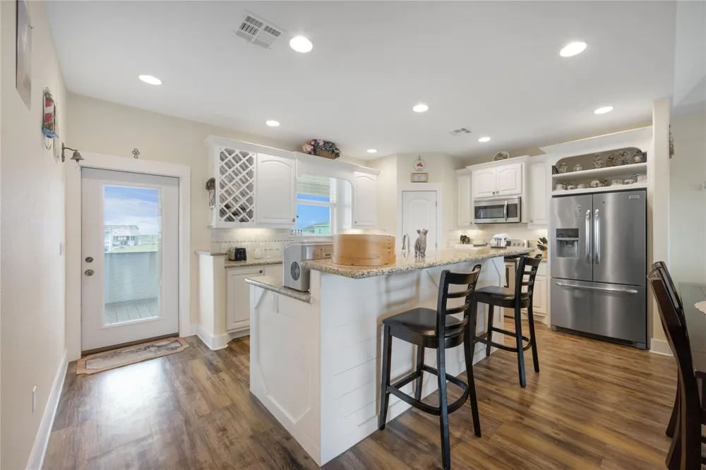 4304 Bolivar Circle Port Bolivar, TX 77650