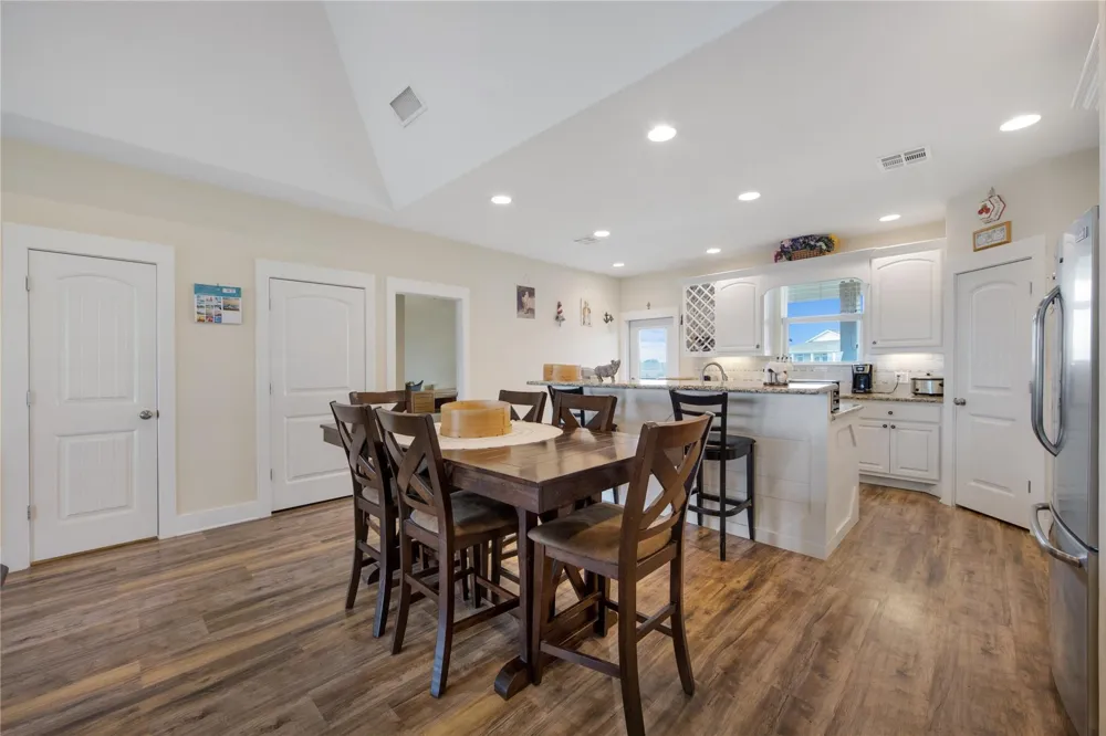 4304 Bolivar Circle Port Bolivar, TX 77650