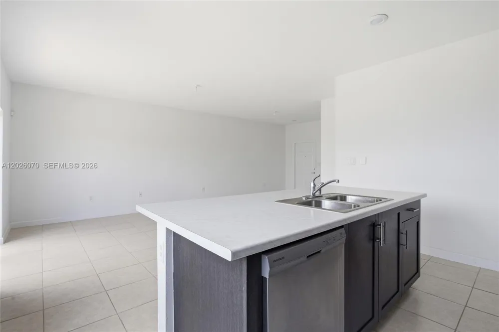 10218 SW 231st Ln Cutler Bay, FL 33190
