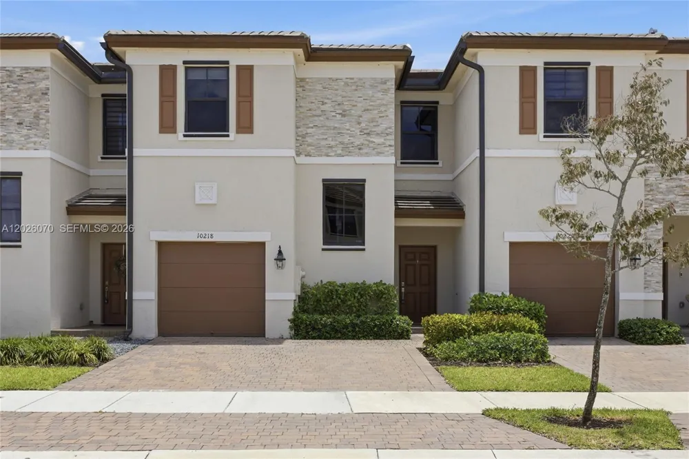 10218 SW 231st Ln Cutler Bay, FL 33190