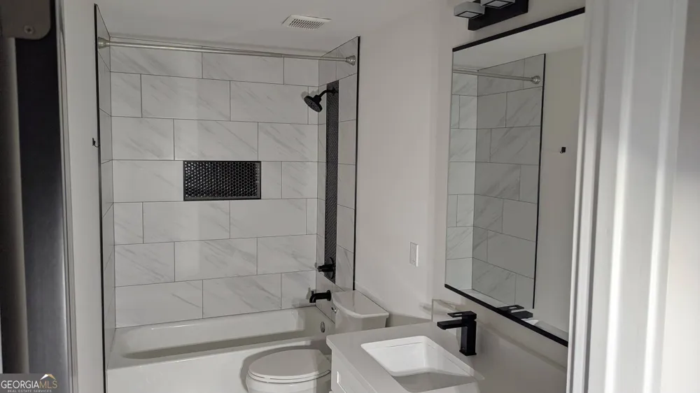 2193 Park TER College Park, GA 30337