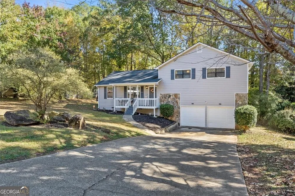 4041 Woodbridge CT Powder Springs, GA 30127