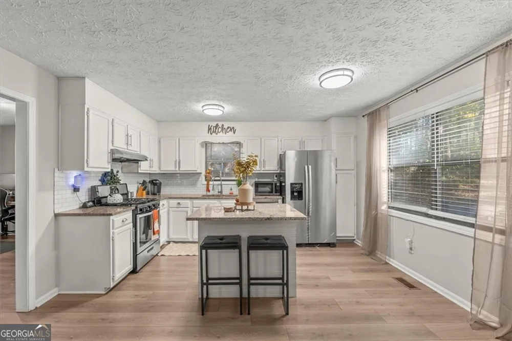 4041 Woodbridge CT Powder Springs, GA 30127