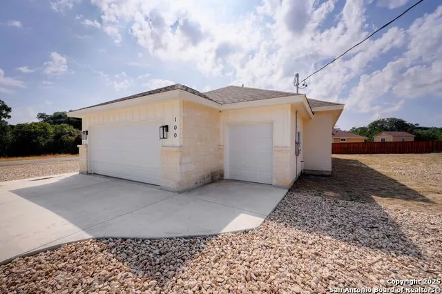 100 S Micah Andrews Blanco, TX 78606
