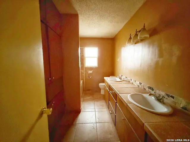 607 Bowie Fredericksburg, TX 78624