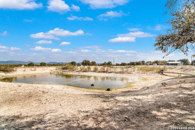 179 Pvt Rd 3830 Utopia, TX 78884