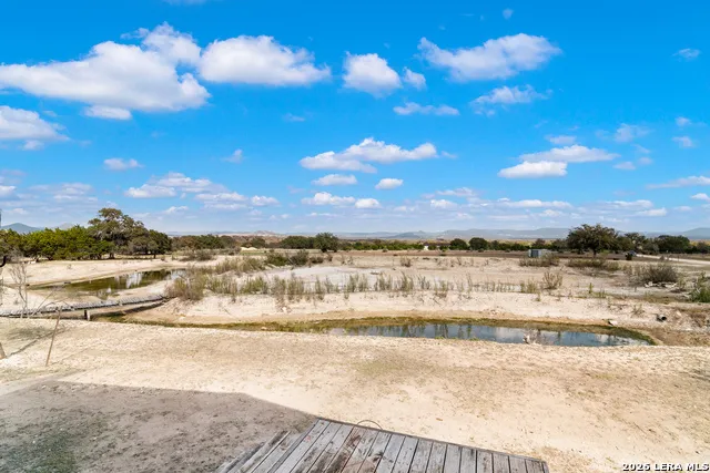 179 Pvt Rd 3830 Utopia, TX 78884