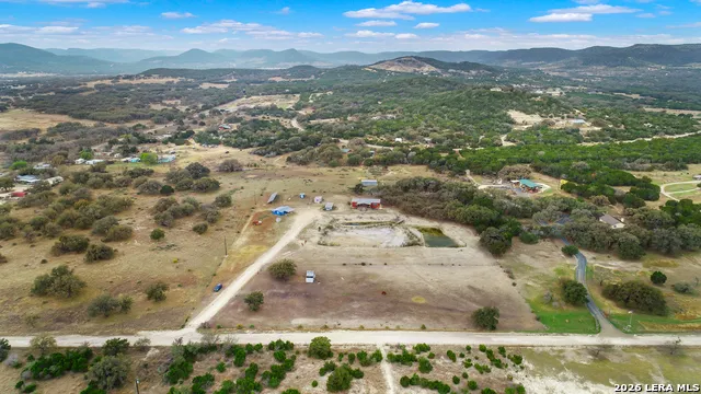 179 Pvt Rd 3830 Utopia, TX 78884