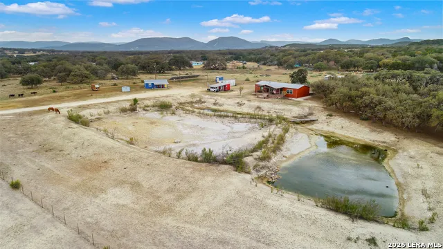 179 Pvt Rd 3830 Utopia, TX 78884