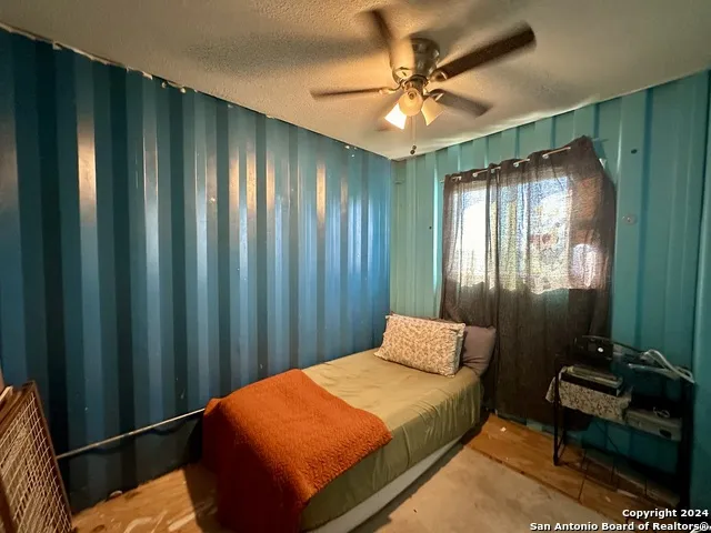 1366 County Road 467 Stockdale, TX 78160