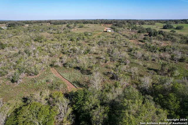 1366 County Road 467 Stockdale, TX 78160