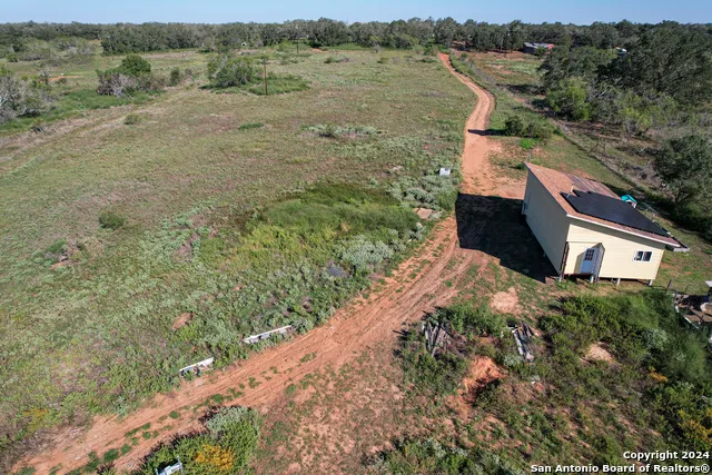 1366 County Road 467 Stockdale, TX 78160