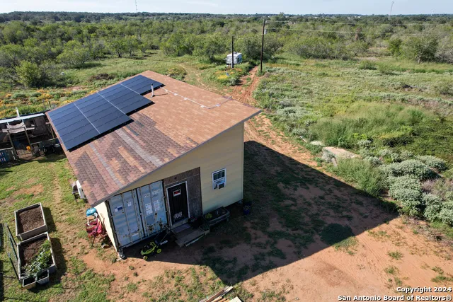 1366 County Road 467 Stockdale, TX 78160
