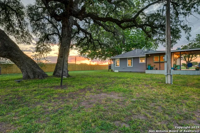 15592 Miller St Hedwig, TX 78152